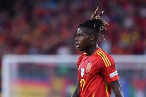 記者：巴薩與尼科-威廉姆斯商定的稅后年薪為700萬歐+獎金