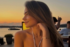 迎來(lái)新篇章??特爾施特根社媒曬新女友照片，3月份與妻子離婚