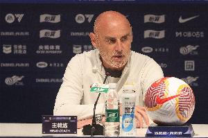 記者：海港主場落敗主要責(zé)任在教練組，去年更多還是球隊實力太強