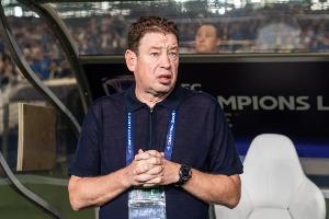 斯盧茨基面對穆斯卡特4勝2平1負，唯一敗績是去年足協(xié)杯半決賽