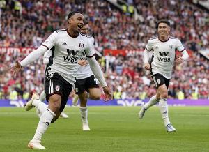 talkSPORT：埃弗頓尋求免簽富勒姆邊衛(wèi)泰特，沃克加盟前景懸了