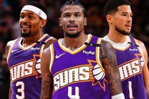 美媒發(fā)問：杰倫-格林+比爾+布克的太陽新賽季能贏多少場比賽？