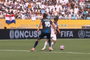 巴爾韋德：很高興進(jìn)球幫助球隊(duì)，主帥阿隆索要求中場球員向前推進(jìn)