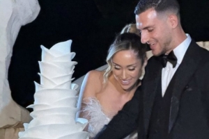 姐弟戀修成正果！達(dá)洛特與女友克勞迪婭舉辦婚禮