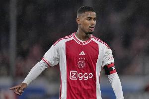 記者：阿森納想趕在切爾西之前簽下哈托，球員經紀人再次現(xiàn)身倫敦