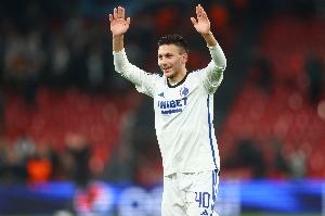 每體：當(dāng)巴德吉接近傷愈時(shí)，德科在馬德里與他的經(jīng)紀(jì)人進(jìn)行了會(huì)面