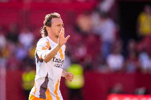 記者：莫德里奇預計世俱杯后簽約米蘭，接近完成但還沒完成