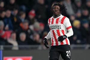 記者：多特密切關(guān)注埃因霍溫邊鋒巴卡約科，與球員團隊已有對話