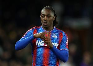 天空：阿森納已探討埃澤潛在交易條件，同時仍對羅德里戈保持興趣