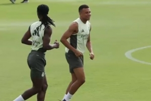 接近復(fù)出！馬卡：姆巴佩逐漸從腸胃炎恢復(fù)，訓(xùn)練上強(qiáng)度&感覺(jué)良好