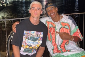 哥倆好！加維社媒曬與亞馬爾合照，內(nèi)馬爾留言：天才??