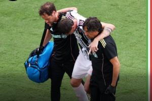 世俱杯報(bào)銷！尤文官方：薩沃納左腳踝韌帶嚴(yán)重?fù)p傷，一個月后復(fù)查