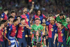 每體：特獅對巴薩高層很憤怒并拒絕離隊，要求拿到合同全部薪水