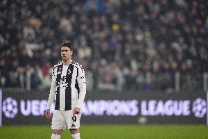 記者：弗拉霍維奇明天將獲得250萬(wàn)歐忠誠(chéng)獎(jiǎng)金，下筆獎(jiǎng)金明年發(fā)放