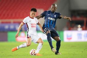 武漢三鎮(zhèn)vs成都蓉城現(xiàn)場觀眾人數(shù)：14765人