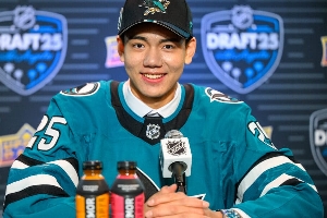 王浩西次輪首位被NHL選中創(chuàng)歷史 4天2名中國小將殺進(jìn)北美四大聯(lián)盟