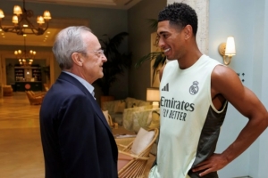 老佛爺來(lái)了?弗洛倫蒂諾已和皇馬匯合 皇馬世俱杯1/8決賽將戰(zhàn)尤文