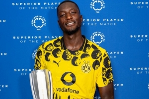 梅開(kāi)二度！吉拉西當(dāng)選多特vs蒙特雷全場(chǎng)最佳球員