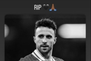 國米球員鄧弗里斯曬圖悼念若塔：RIP??????