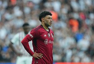 土媒：貝西克塔斯付150萬(wàn)歐，與前阿森納、利物浦邊鋒張伯倫解約