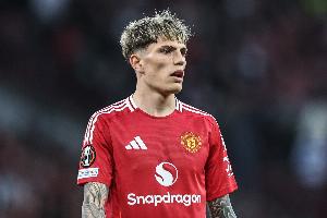 一勞永逸？英媒：曼聯(lián)通過(guò)中間人詢問(wèn)切爾西是否仍對(duì)加納喬感興趣