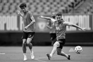 巴伊切蒂奇悼念若塔：你會被名記，我的朋友