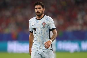 若塔眼中最好的朋友！新月特許家人陪伴陷入悲痛的魯本-內(nèi)維斯