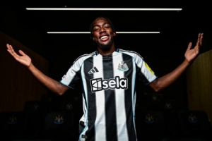 瑞典球員轉(zhuǎn)會(huì)費(fèi)排名：伊薩克居首&伊布次席，伊蘭加6140萬歐第三