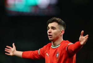 記者：埃弗頓準(zhǔn)備支付小孔塞桑3000萬歐解約金，但球員只想去尤文