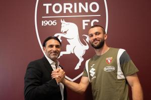 記者：薩索洛即將簽下都靈隊(duì)中25歲后衛(wèi)瓦盧基維茨