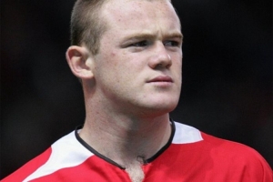 費迪南德：魯尼的紅魔首秀太驚艷了，C羅首秀也很棒但沒那么夸張