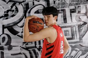 李月汝給楊瀚森支招：要敢于“瞎說” 他性格很好應該會進步很快