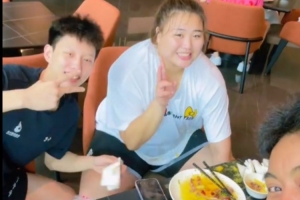 世大運(yùn)中國(guó)女籃奪冠！劉禹彤：奇妙旅程 朋友是我生活的快樂(lè)解藥