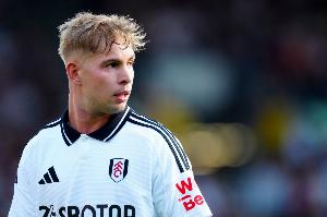 富勒姆在熱身賽中2-3不敵謝菲爾德聯(lián)，史密斯-羅、希門(mén)尼斯進(jìn)球