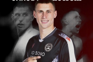 官方：烏迪內(nèi)斯簽下27歲波蘭中場(chǎng)彼得羅夫斯基，合同至2029年