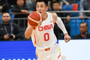 媒體人：高詩(shī)巖用自身的防守 證明了郭士強(qiáng)選自己的原因