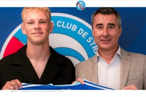 官方：斯特拉斯堡簽下19歲丹麥國腳中衛(wèi)霍斯貝里，簽約至2030年