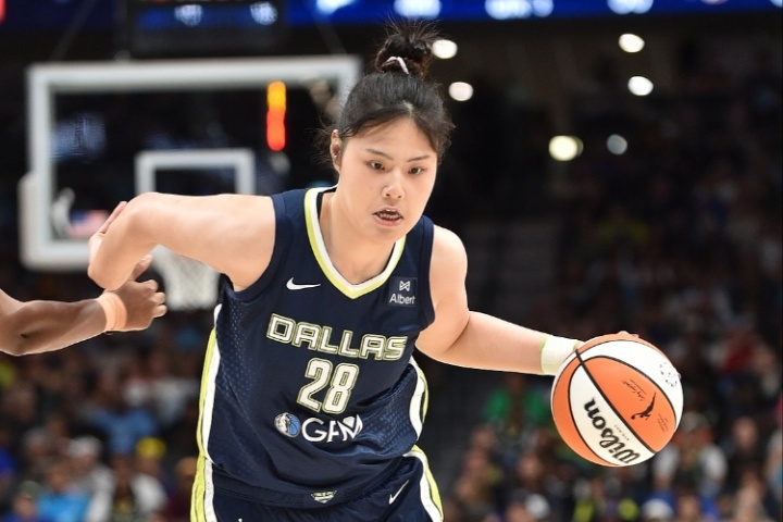 起飛！飛翼第三節(jié)曾轟19-0！李月汝前三節(jié)9中5砍下15分 正負值+18