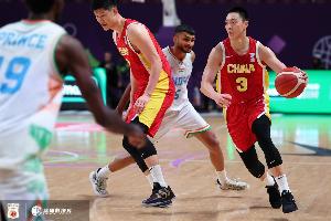 媒體人：中國男籃若想重返奧運(yùn) 最穩(wěn)妥的辦法就是歸化超級雙能衛(wèi)