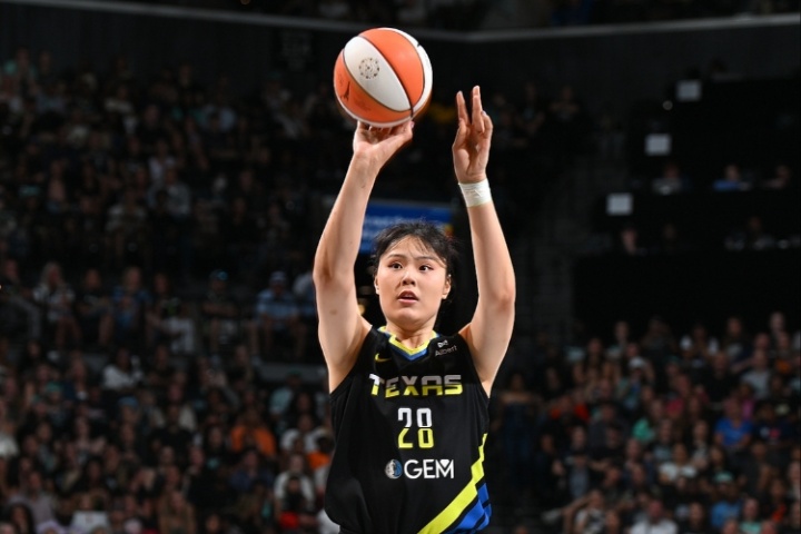 昨日在WNBA砍20分創(chuàng)新高！李月汝新賽季加盟梅爾辛將首次征戰(zhàn)歐冠