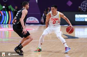 防守在線！媒體人：高詩巖在比賽中的作用不能單單只看得分?jǐn)?shù)據(jù)