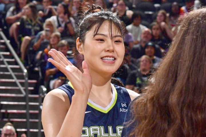 李月汝談隊友麥伊莎喂球：她總跟我說“去背打&我給你傳球”