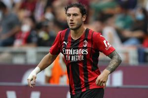 記者：帕納辛納科斯、薩索洛、里爾有意免簽卡拉布里亞