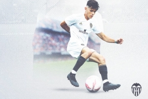 官方：瓦倫西亞22歲邊鋒弗蘭-佩雷茲轉(zhuǎn)會(huì)巴列卡諾，簽約4年