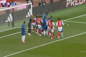 郵報：英超嚴打故意拉拽、雙臂阻礙對手、專注干擾對手的行為