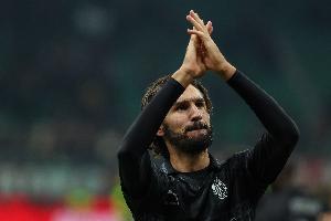 斯基拉：薩索洛再次聯(lián)系米蘭詢問阿德利情況，米蘭愿意出售球員