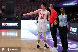 媒體人：保持體型是關(guān)鍵 中國男籃幾位鋒線球員一定得控制好犯規(guī)