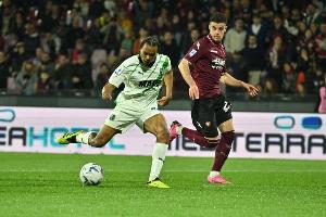 記者：費內(nèi)巴切再次嘗試簽勞里恩特，薩索洛要價2000萬歐