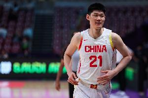 中國國家隊官方稱贊胡金秋：從新秀到領(lǐng)袖蛻變 沉默基石熱血擔(dān)當(dāng)