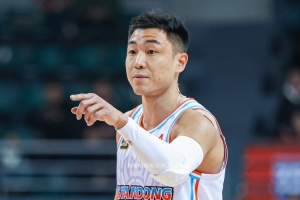 媒體人：高詩巖已回山東和全隊一起訓練 個人加練投籃 三分6連中